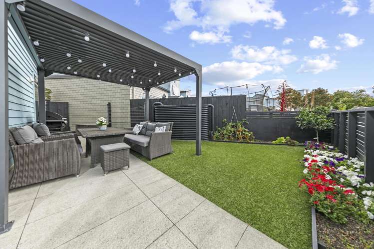 7 Torea Tai Road Hobsonville_1