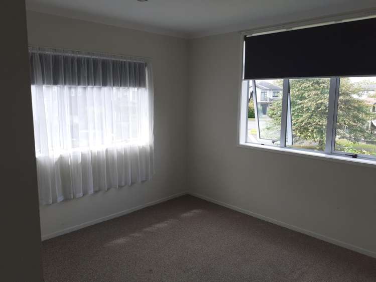 7 Thornton Green Karaka_1