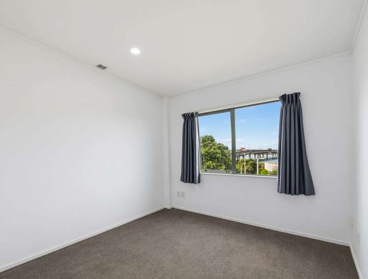 17/2 Onehunga Harbour Road Onehunga_6
