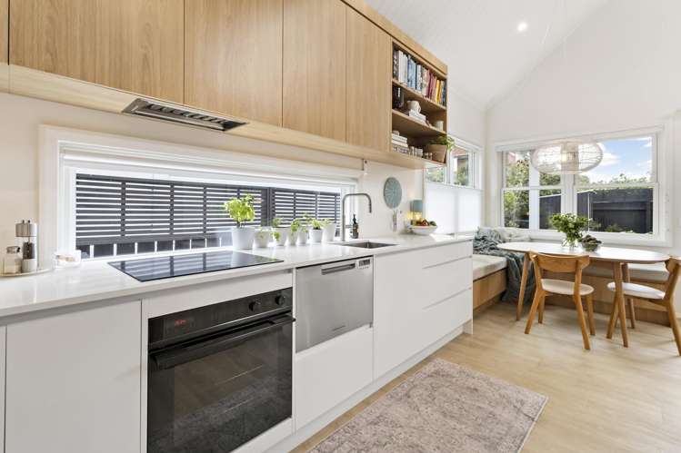 59 Endeavour Street Lyall Bay_5