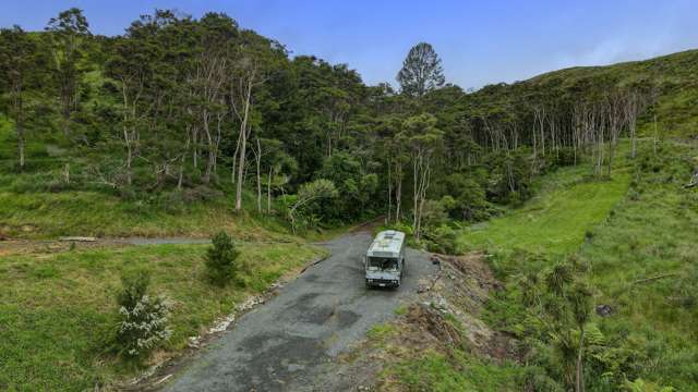 127 Dimmock Road Waitakaruru_3