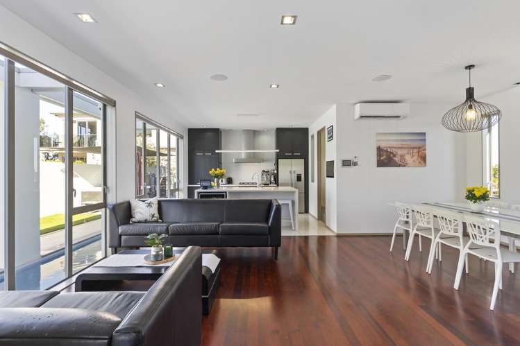123 Beach Road Castor Bay_13