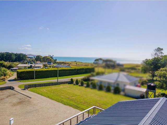 Hampden Near New Sea-side Retreat