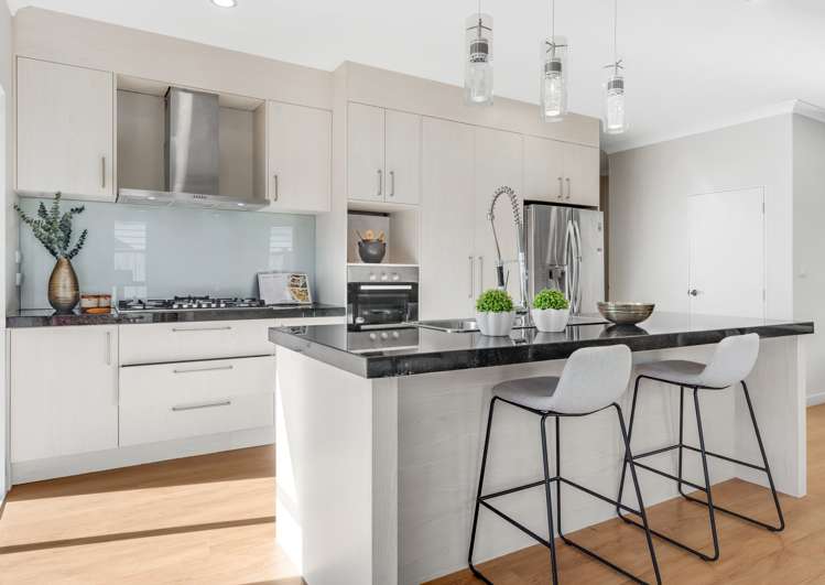 53 Castlebane Drive Flat Bush_24