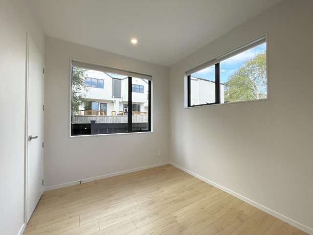 44A Sylvan Crescent 1802_4
