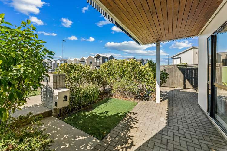 7 Awamarino Way Westgate_35