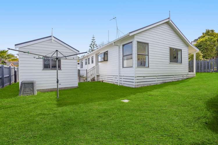 7 Eagle Place Red Beach_16