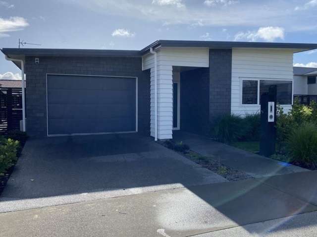 Modern Family Living in Sought-After Greenhill Park