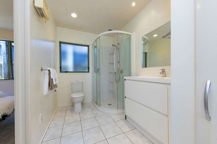 90a Godley Road Green Bay_11