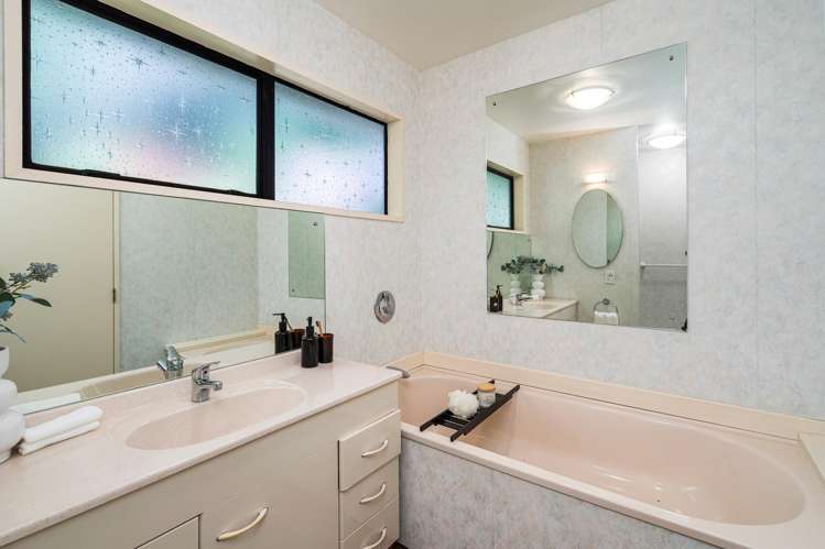 3 Ball Lane Redcliffs_16