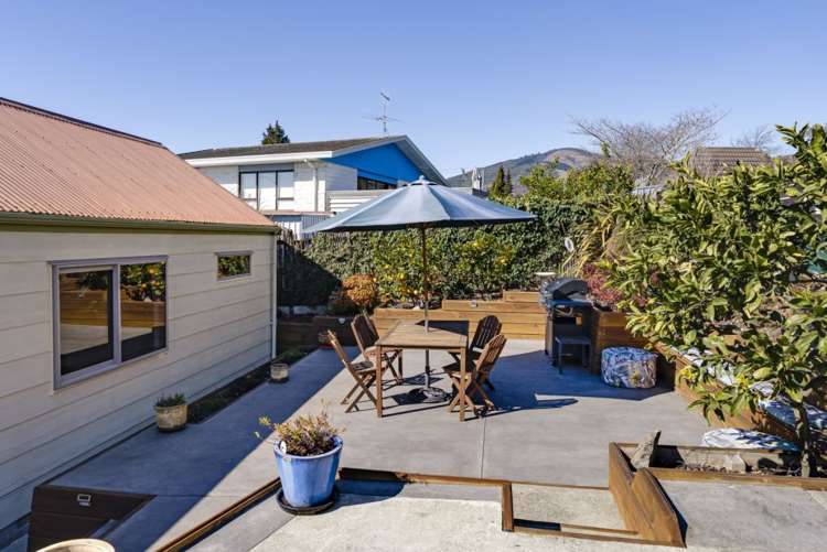 8 Newall Avenue Stoke_17