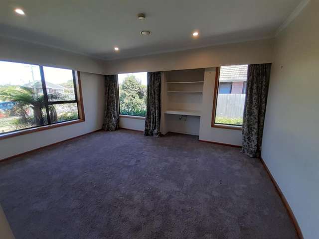 16 Vardon Crescent 1533_3