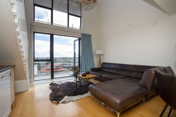 2j/12 Charles Street Mount Eden_10