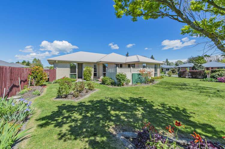 5 Stanwood Grove Darfield_16