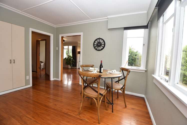 229 High Street North Carterton_11