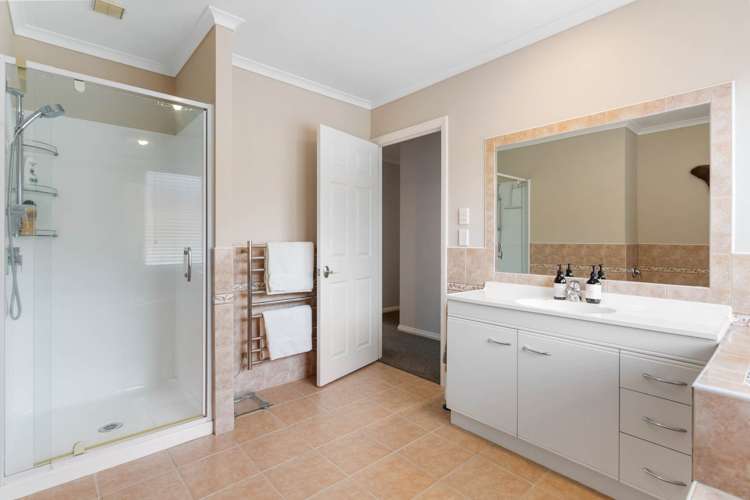 26 Moyrus Crescent East Tamaki Heights_18