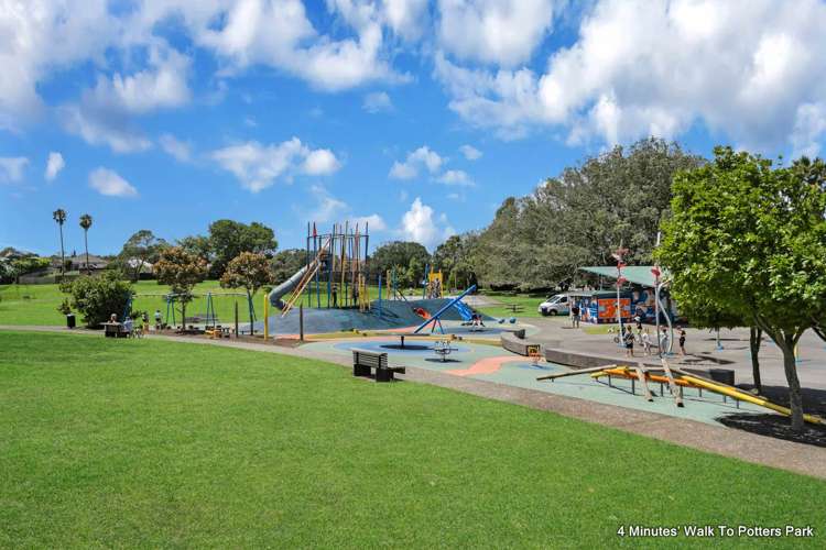 18 Springwood Place Mt Eden_25