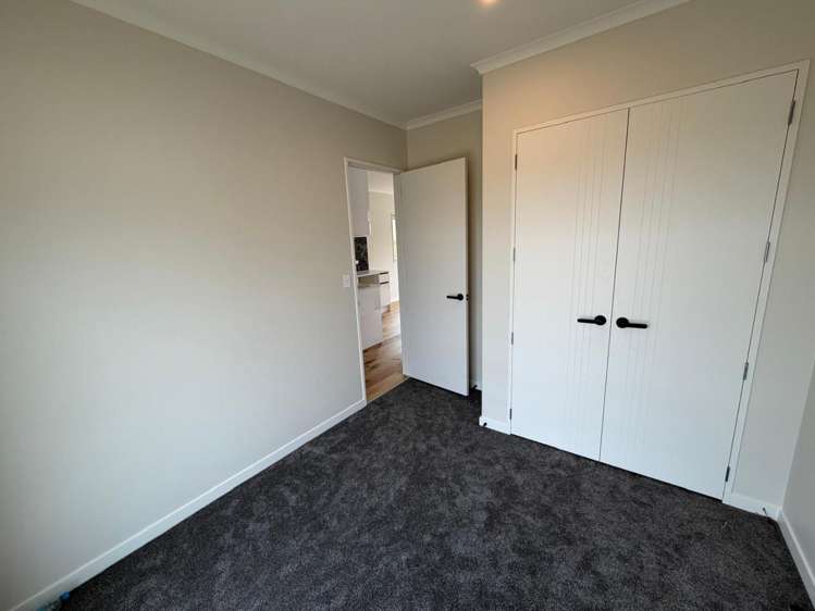 83 Gateway Park Drive, 1765_17