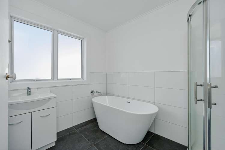 772 Whangaparaoa Road Manly_17