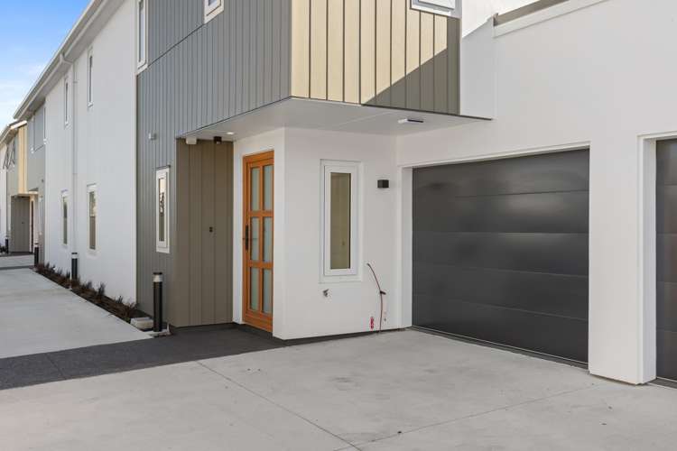 2/61 Waltham Road Sydenham_16