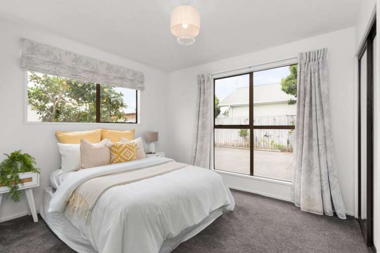 2/90 Conway Street Somerfield_16