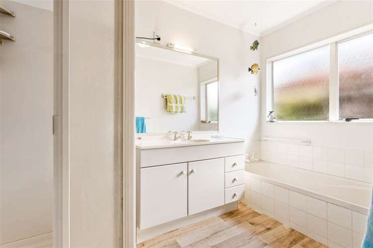 18 Maurice Borich Place Henderson_11