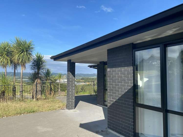 1 Pukepuke Place, Kotata Heights Morningside_1