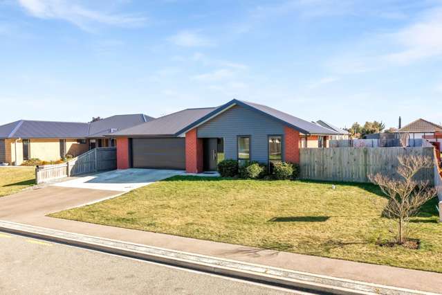 Big Yard, Big Living, Big Value!