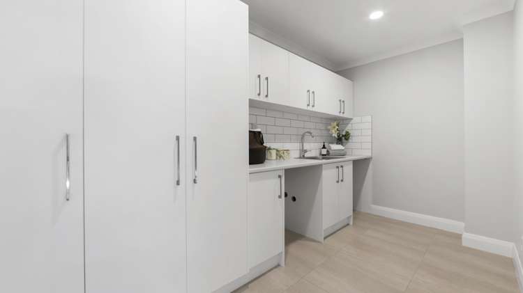 89d William Bayes Place Red Beach_36