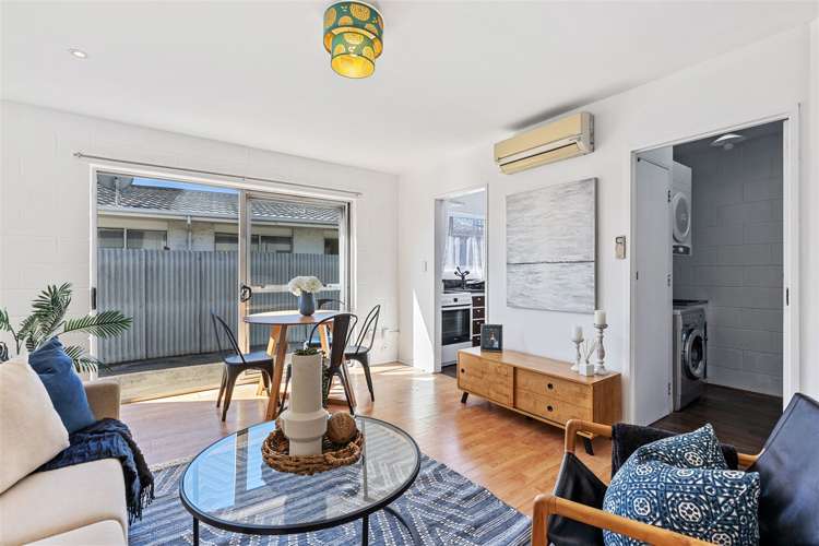 2/40 Longfellow Street Sydenham_1