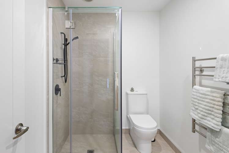 2/407 Hereford Street Linwood_16