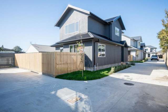 Modern 3-Bedroom Home – Immaculately Presented!