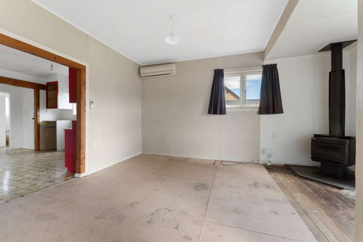 9 Princes Street Waikari_15