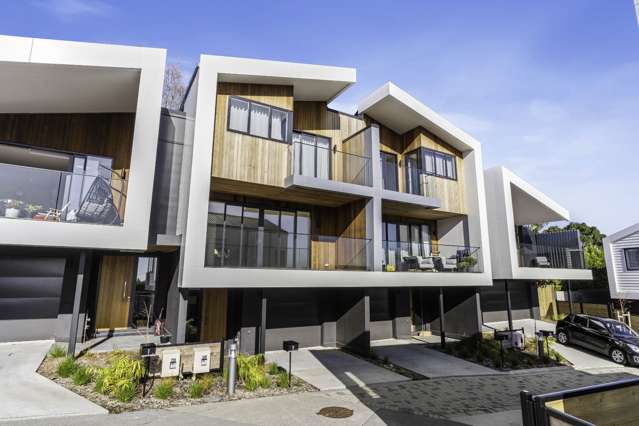 Brand New high quality, low maintenance in the Heart of Remuera!