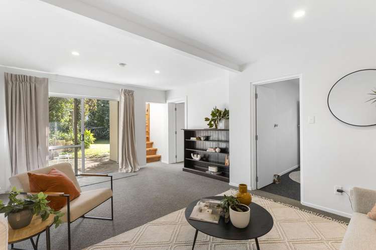 23 St Leonards Road Kelston_13