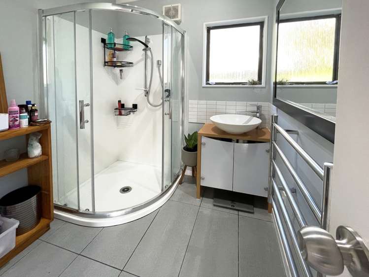 24b Tikorangi Place Morningside_13