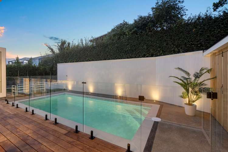 2/29 Harley Road Takapuna_35