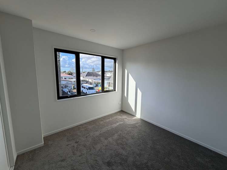 26/21 Von Sturmer Street Mangere East_8