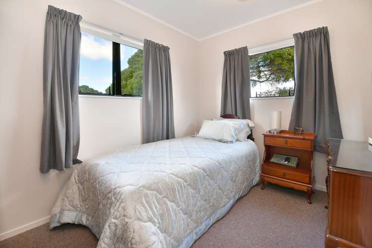 4 Centreway Road Orewa_13