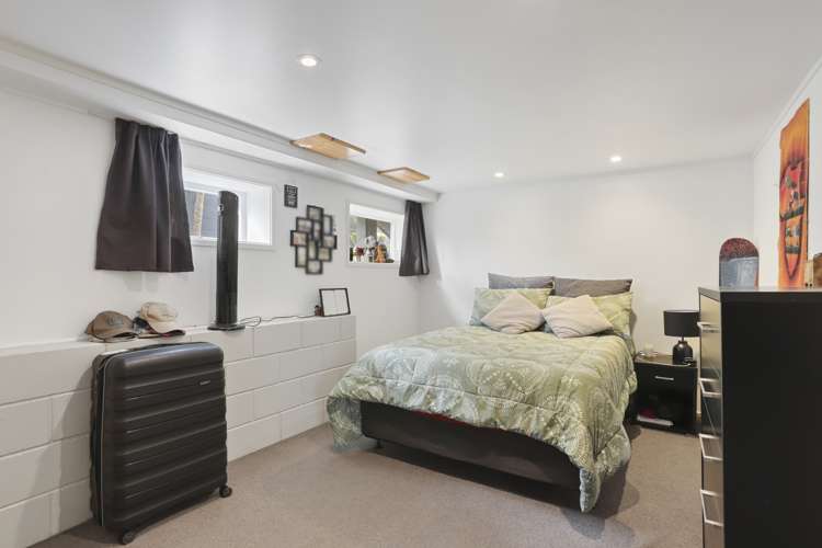 18 George Herring Place Glen Eden_26