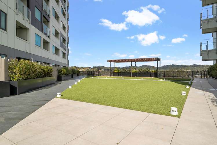 204/8 Waikumete Road Glen Eden_17