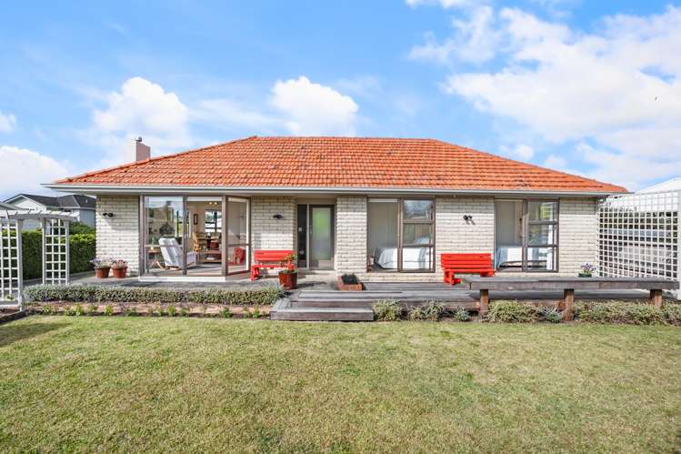 53 Beach Road Mellons Bay_31