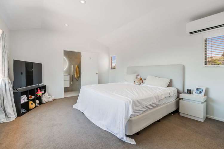 25 Admiralty Rise Gulf Harbour_10