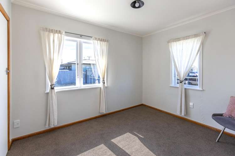 5b Harold Holt Avenue Onekawa_7