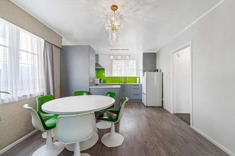 25 Lowtherhurst Road Massey_3