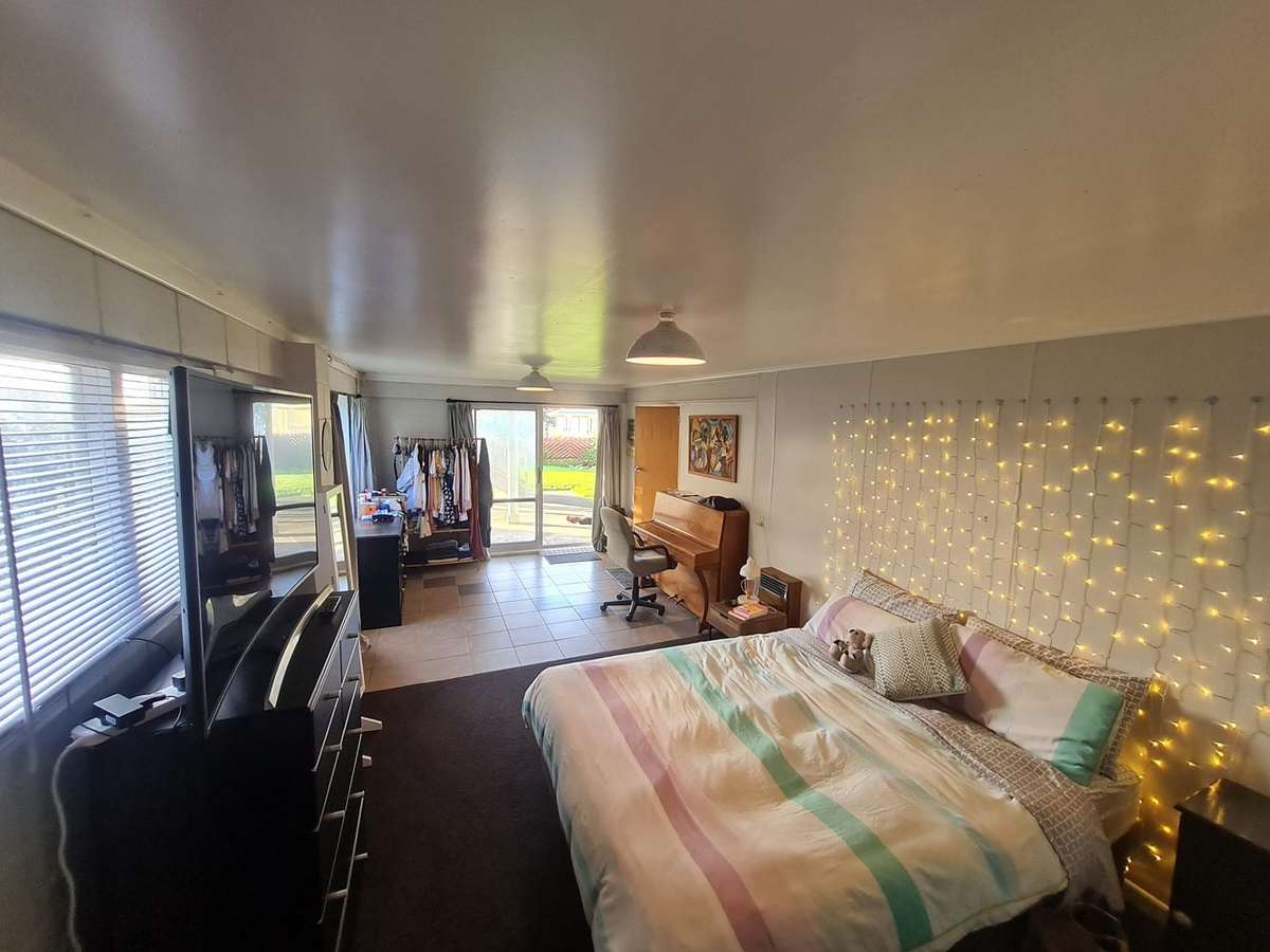 Beachside Unit - Sea Views 2