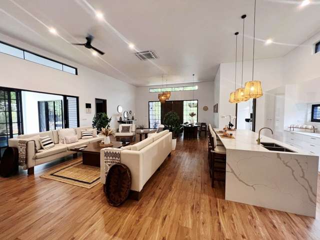 LUXURY 3-BEDROOM HOME FOR LONG-TERM RENT,  FULLY FURNISHED WITH  POOL, MINI GOLF & GENERATOR