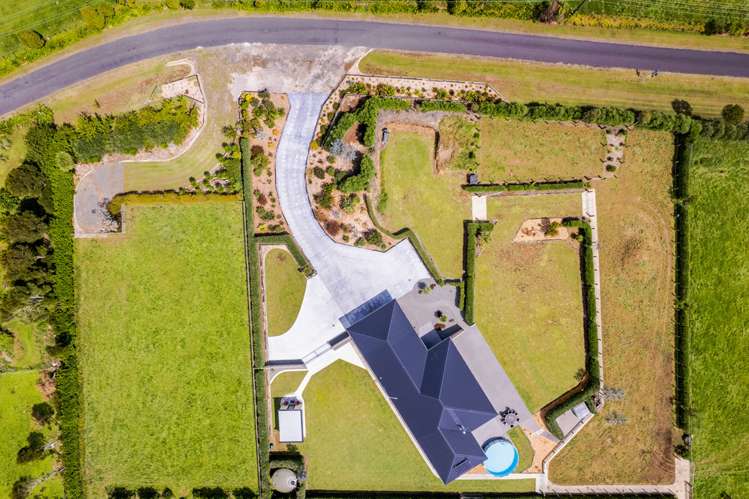 135 Sealy Road Omata_26