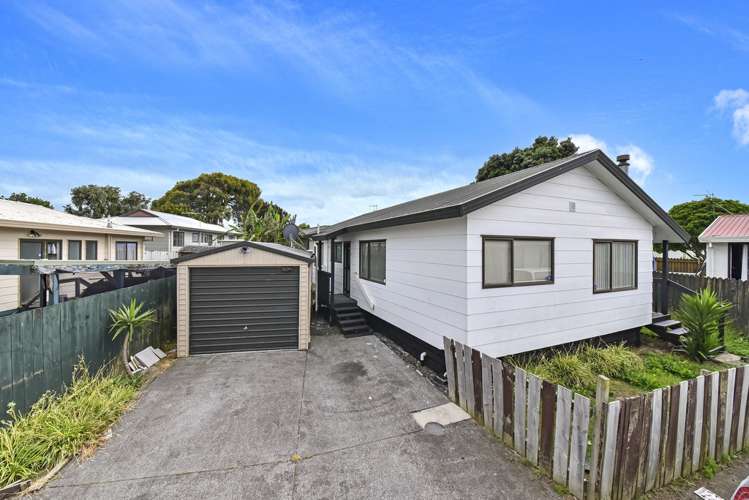 2/11 Barneys Farm Road Clendon Park_7