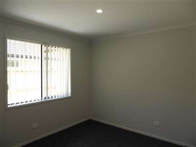 8 Himalayan Close Judea_4